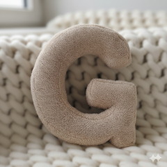 Litera, G Harfi, Yastık, Kırlent, Elyaf Dolgulu, Welsoft Kumaş, 40 Cm