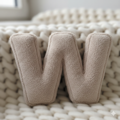 Litera, W Harfi, Yastık, Kırlent, Elyaf Dolgulu, Welsoft Kumaş, 40 Cm