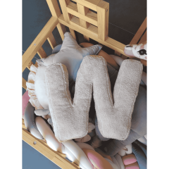 Litera, W Harfi, Yastık, Kırlent, Elyaf Dolgulu, Welsoft Kumaş, 40 Cm